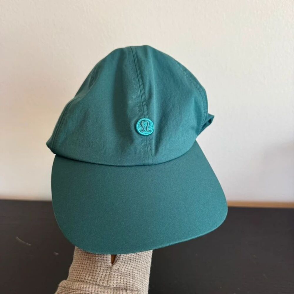 Lululemon hat
